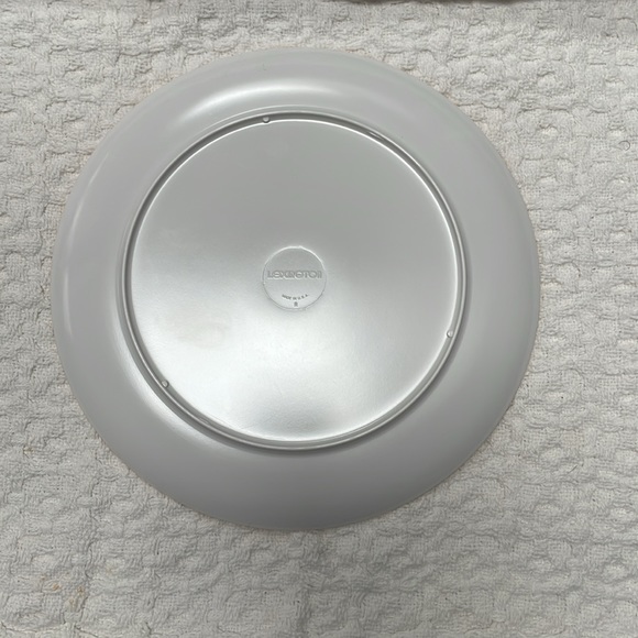 McDonald’s Set of 4 All 4 Seasons 10” Plates - Picture 8 of 8